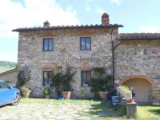 Rustico in vendita a Unione di Comuni Valdarno e Valdisieve, Pontassieve