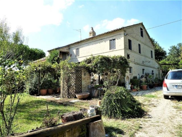 Rustico in vendita a Marche, Macerata