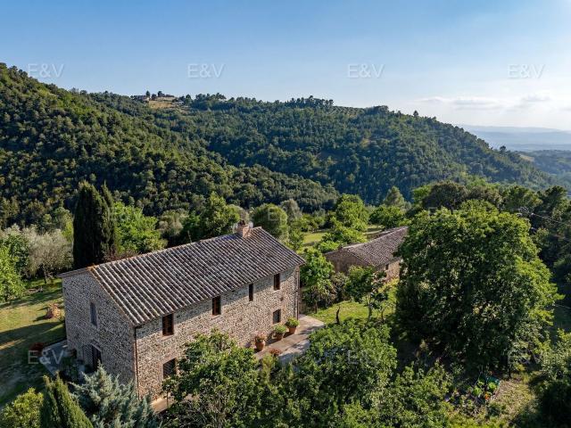 Rustico in vendita a Deruta, Umbria