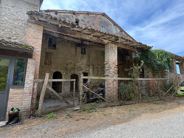 Rustico in vendita a Noceto, Reggio Emilia