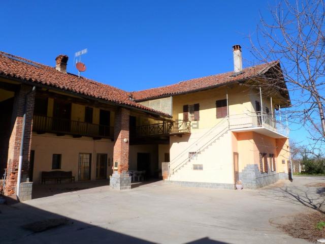 Rustico in vendita a Monastero, Piemonte
