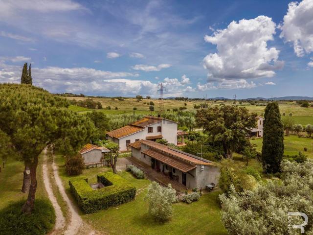 Rustico in vendita a Montiano, Magliano In Toscana