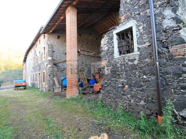 Rustico in vendita a Gambellara, Veneto