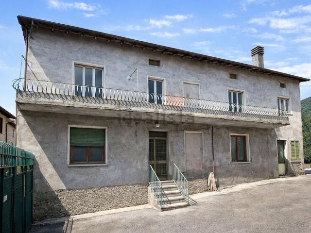 Rustico in vendita a Comunità montana della Valle Sabbia, Roè Volciano