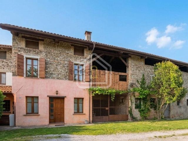 Rustico in vendita a Codroipo, Friuli-Venezia Giulia