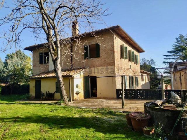 Rustico in vendita a Papiano, Marsciano