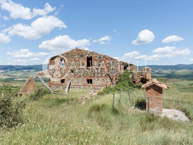 Rustico in vendita a Radicofani, Toscana