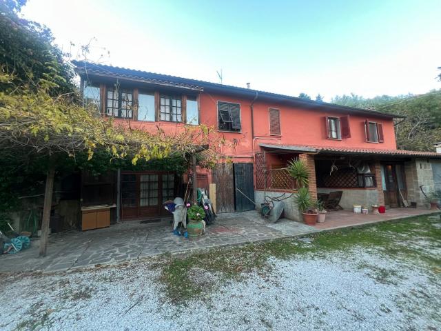 Rustico in vendita a Campiglia Marittima, Toscana