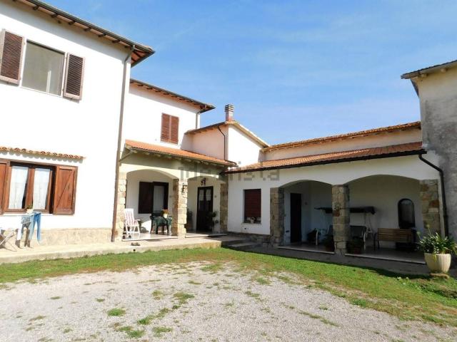 Rustico in vendita a Roccastrada, Toscana