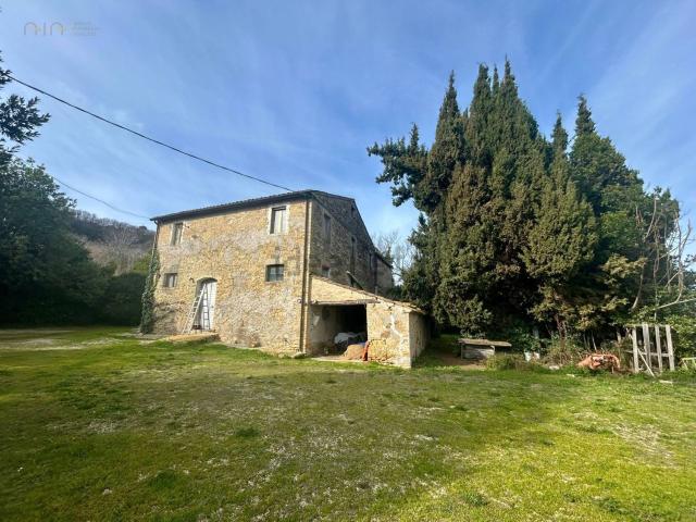Rustico in vendita a Trivio, Marche