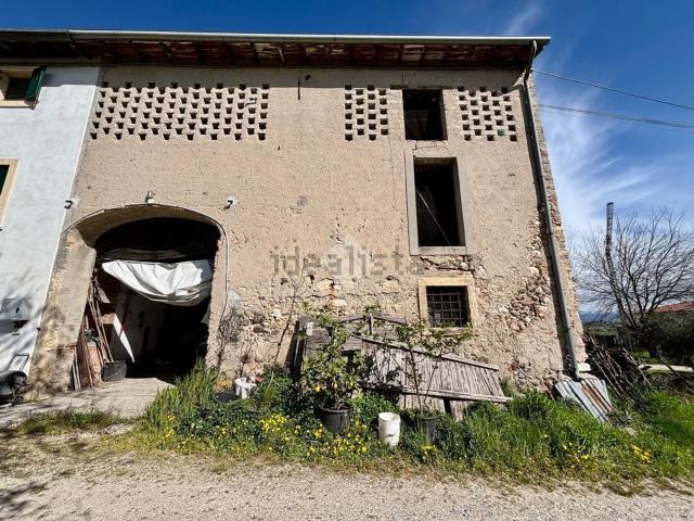 Rustico in vendita a Sommacampagna, Veneto