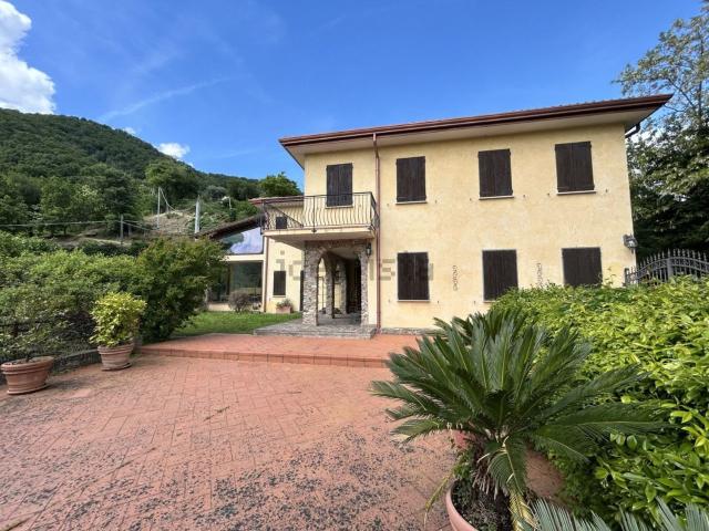 Rustico in vendita a Galzignano Terme, Veneto
