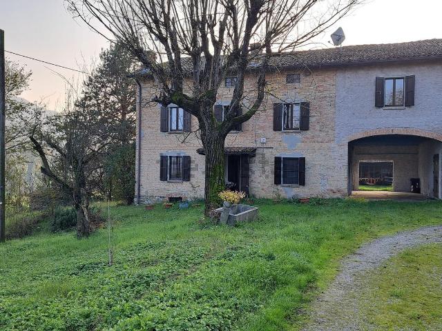 Rustico in vendita a Gabbiola, Traversetolo
