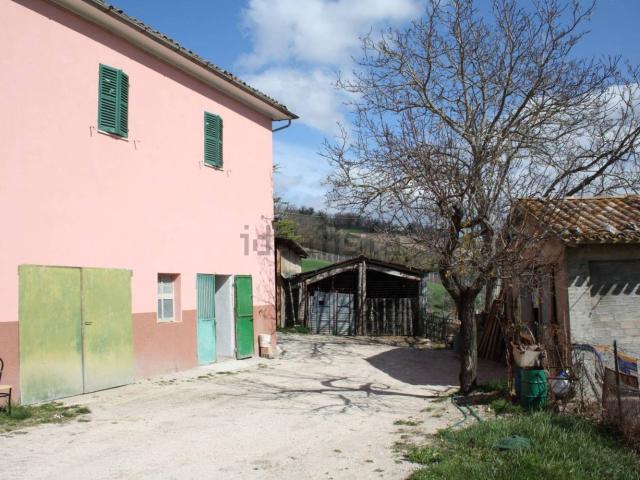Rustico in vendita a Marche, Macerata