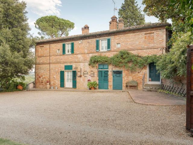 Rustico in vendita a Foiano della Chiana, Arezzo