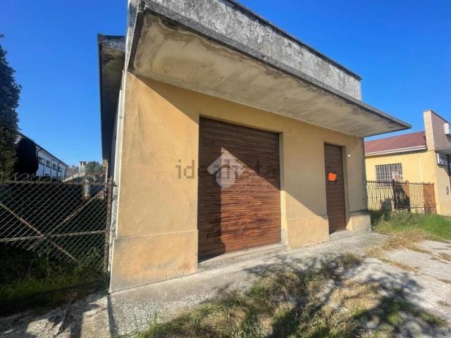 Rustico in vendita a Castelbelforte, Lombardia