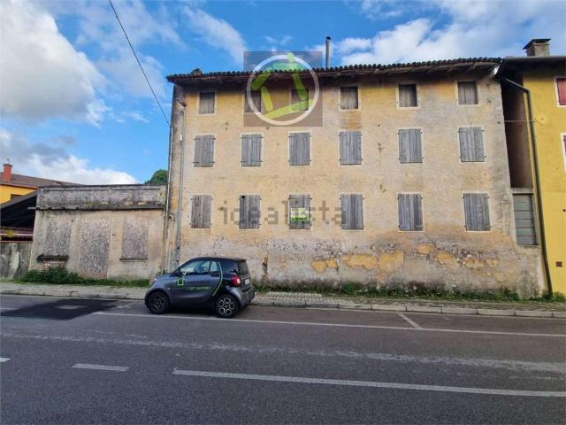 Rustico in vendita a San Giacomo, Cordenons