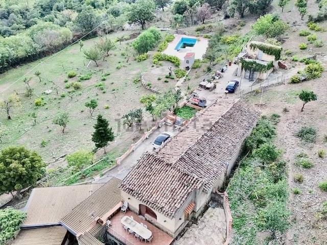 Rustico in vendita a Polizzi Generosa, Sicilia