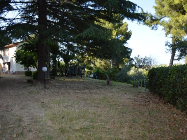 Rustico in vendita a Paterno, Ancona