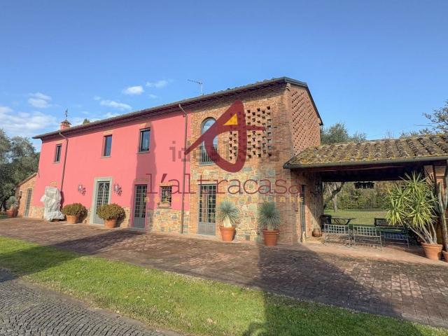 Rustico in vendita a Altopascio, Toscana