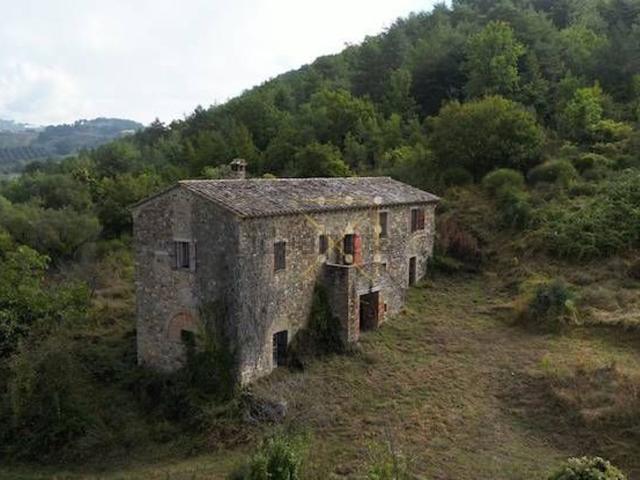 Rustico in vendita a Umbertide, Umbria