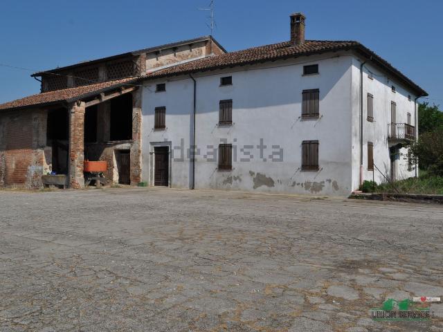 Rustico in vendita a Sissa Trecasali, Palasone