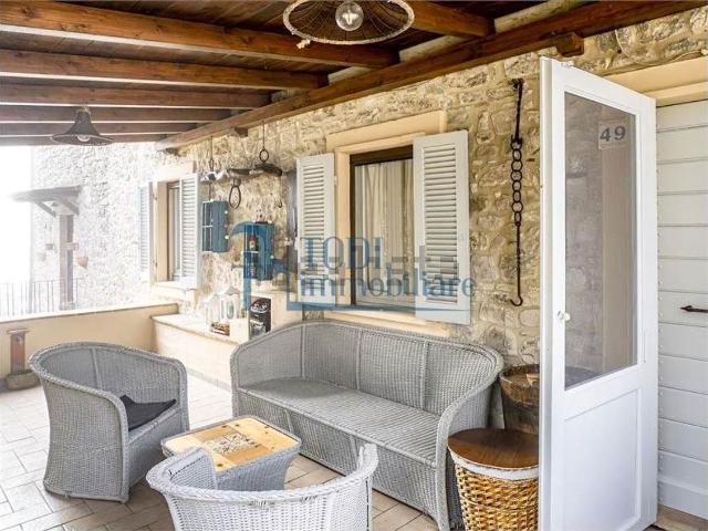 Rustico in vendita a Izzalini, Umbria
