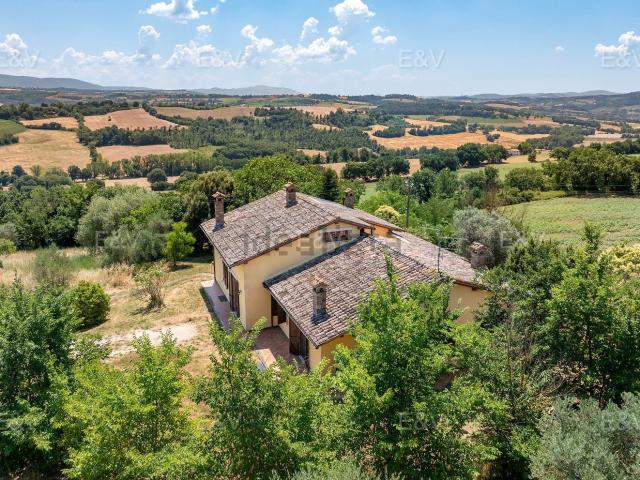Rustico in vendita a Izzalini, Umbria