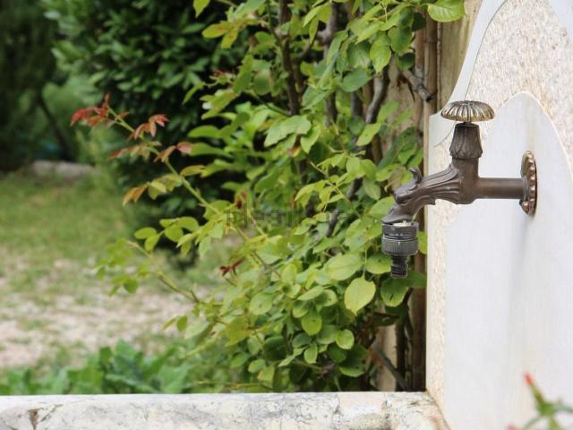 Rustico in vendita a Caprino Veronese, Veneto