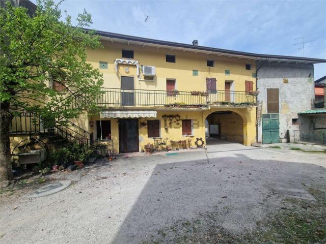Rustico in vendita a San Giacomo, Cordenons