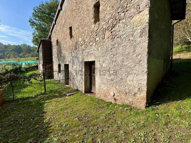 Rustico in vendita a Comunità Montana della Valle Brembana, Serina