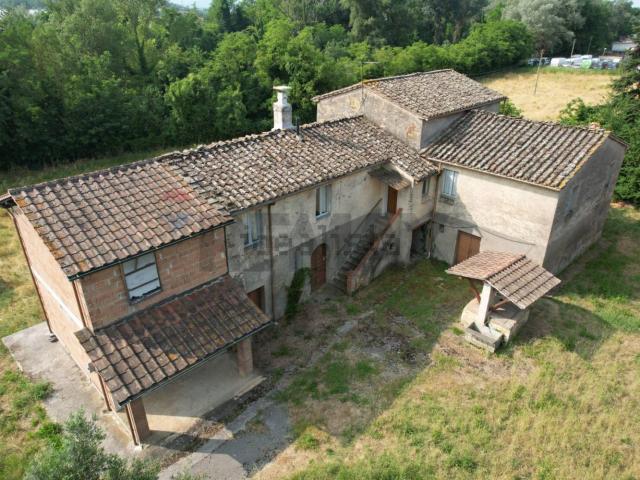 Rustico in vendita a Ponte San Giovanni, Cenerente