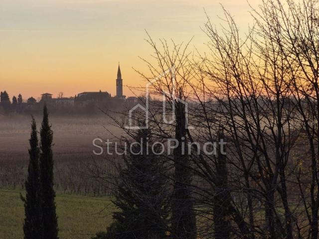 Rustico in vendita a Moruzzo, Friuli-Venezia Giulia