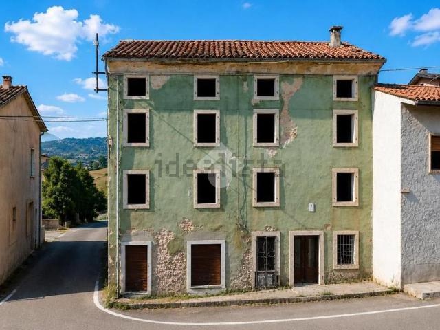 Rustico in vendita a Cerro Veronese, Veneto