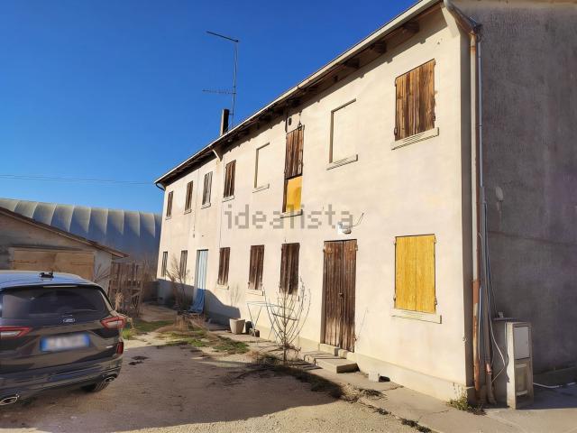 Rustico in vendita a Sovernigo, Paese