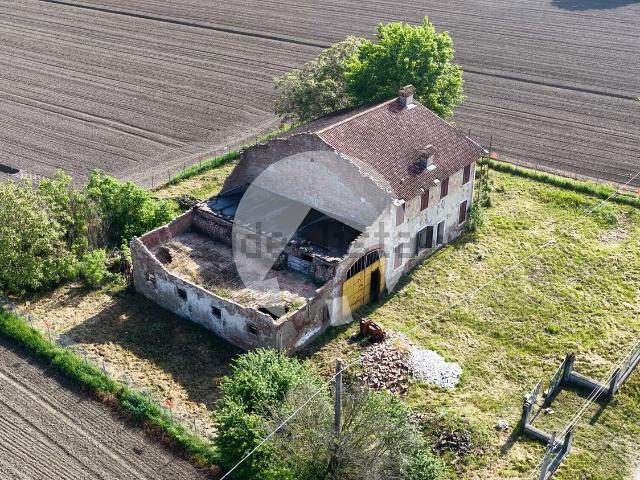 Rustico in vendita a Bassa Reggiana, Re