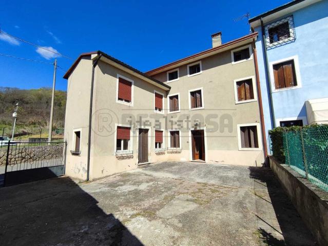 Rustico in vendita a Zermeghedo, Veneto