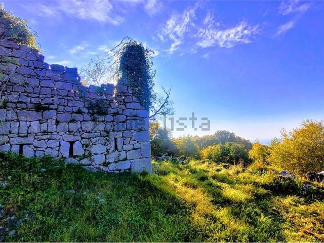 Rustico in vendita a Caneva, Friuli-Venezia Giulia