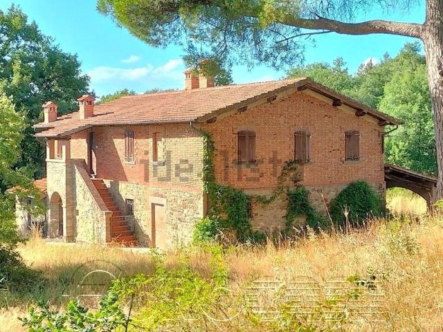 Rustico in vendita a Passignano Sul Trasimeno, Umbria