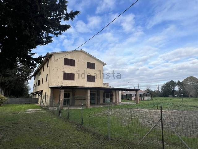 Rustico in vendita a Cecina, Toscana