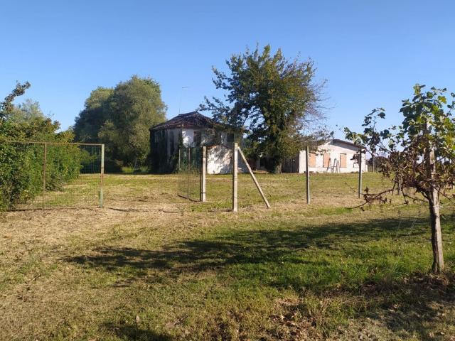 Rustico in vendita a Salgareda, Veneto