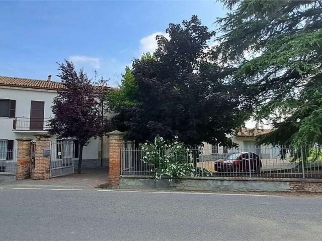Rustico in vendita a La Chiusa, Casteggio