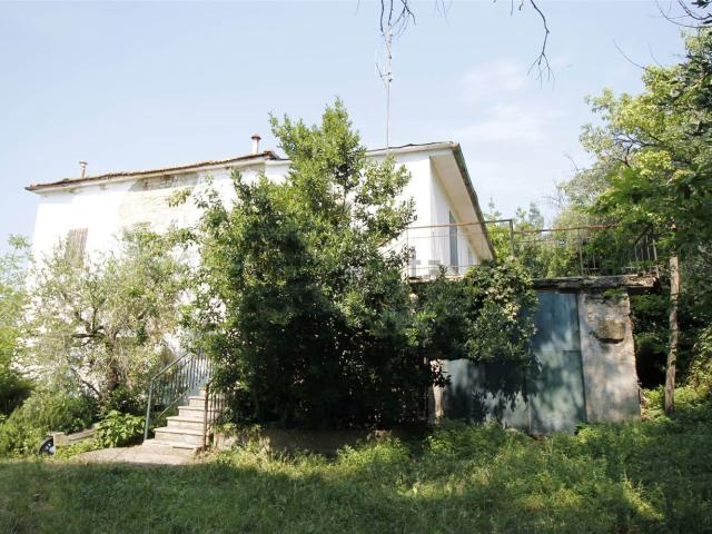 Rustico in vendita a Unione di Comuni della Romagna Forlivese, Castrocaro Terme