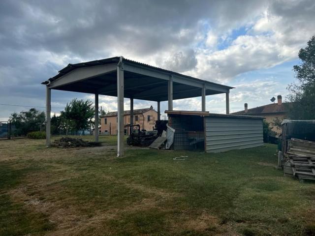 Rustico in vendita a Apsella, Montelabbate