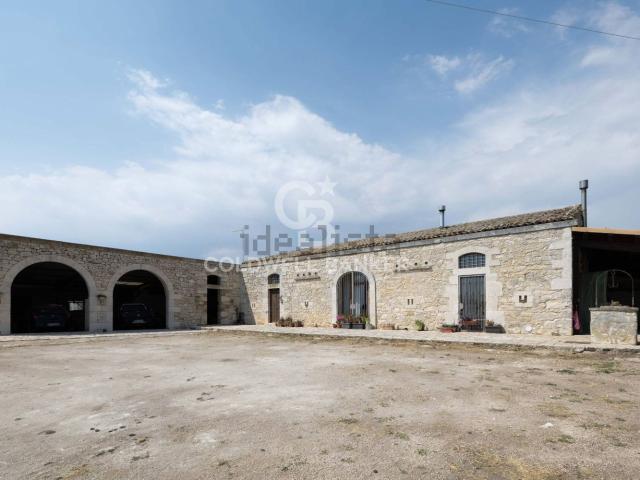 Rustico in vendita a Ragusa, Sicilia