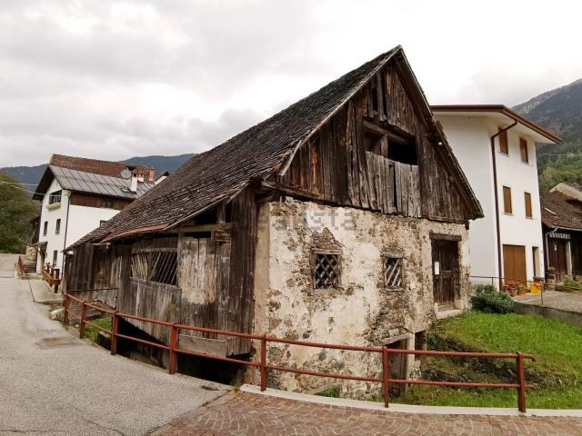 Rustico in vendita a Rigolato, Friuli-Venezia Giulia