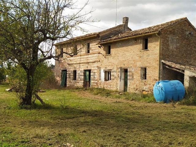 Rustico in vendita a Pontemurello, Marche
