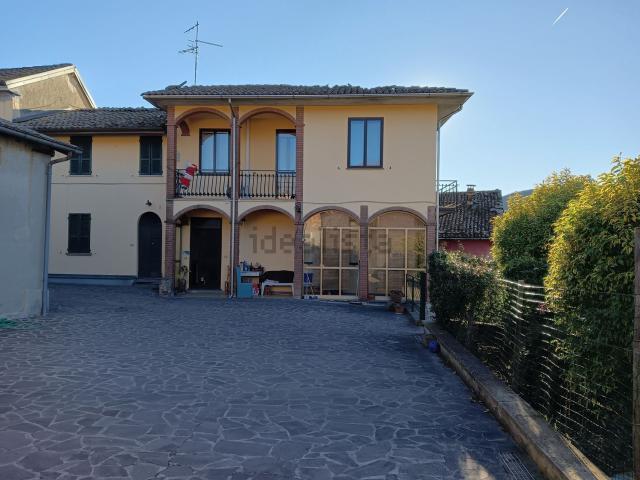 Rustico in vendita a Alta Val Tidone, Genepreto