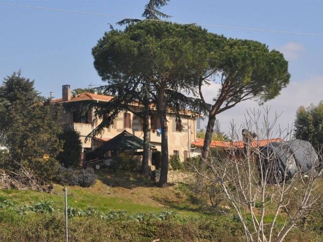 Rustico in vendita a Riparbella, Toscana