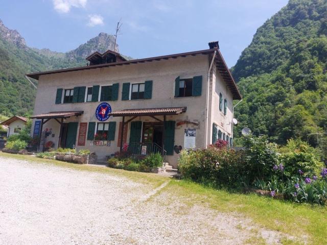 Rustico in vendita a Comunità montana della Valle Sabbia, Lavenone
